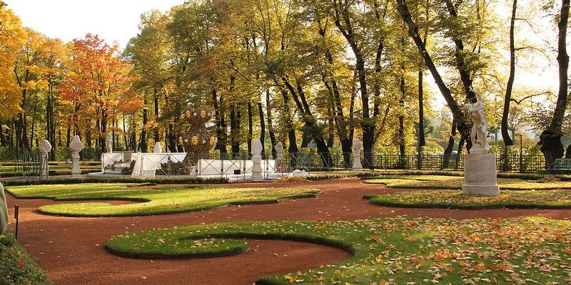 http://www.laguiadeviaje.com/wp-content/uploads/2014/07/Jard%C3%ADn-de-Verano-San-Petersburgo-800x400.jpg?3a0cb9