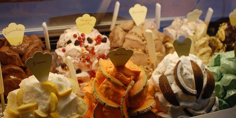 Tomar un helado en via dei Calzauoli - Florencia