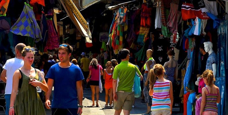 De sorprendentes compras por el Flea Market de Atenas