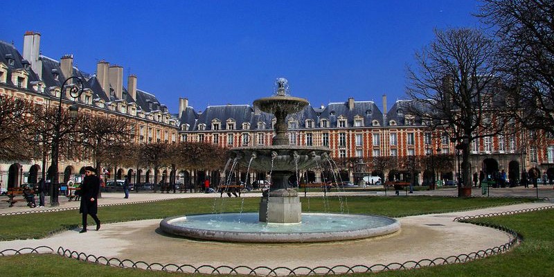 Place des Vosges, París