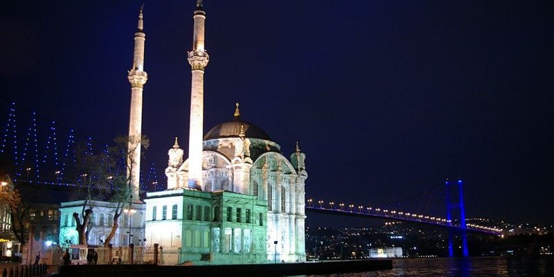 Mezquita de Ortaköy, Estambul