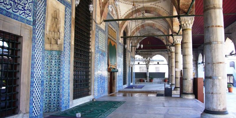 Mezquita de Rüstem Pasa, Estambul