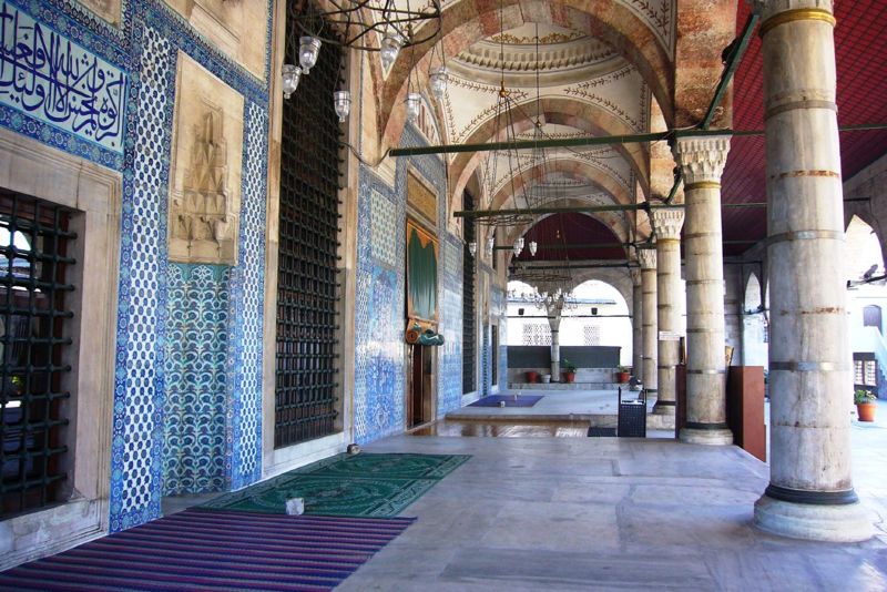 Mezquita de Rüstem Pasa, Estambul