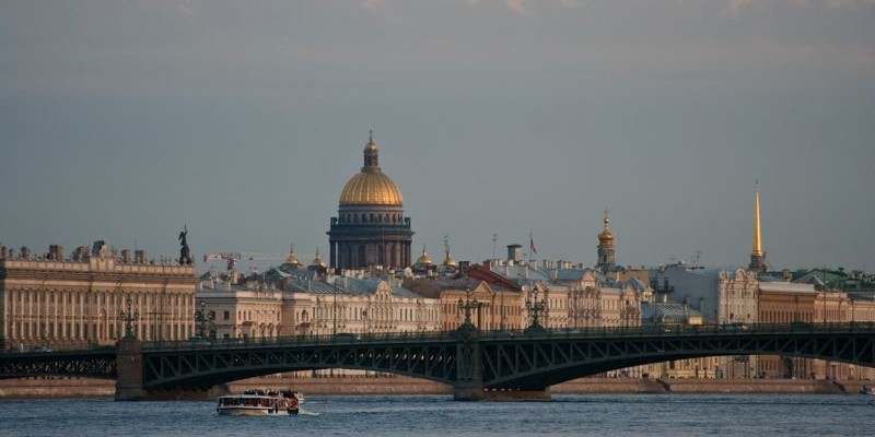 Paseos en barco en San Petersburgo