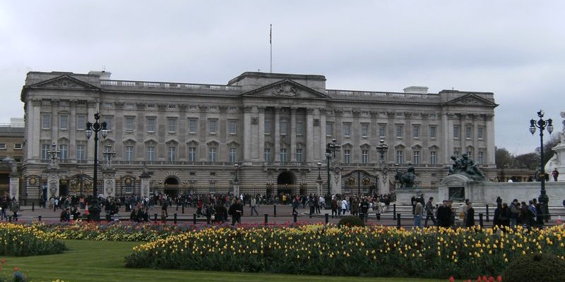 El Palacio de Buckingham y el cambio de guardia, Londres