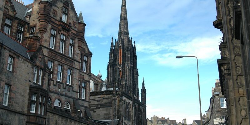 Highland Tolbooth Kirk, Edimburgo